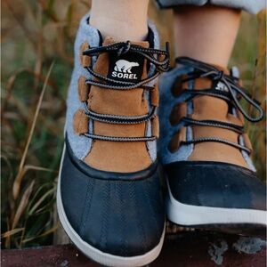 Sorel Women's Brown, Gray & Black Winter Rain Boots